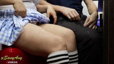 Musikana wechidiki ari kubhutsura achienda kune waanodzidza naye pabasa remumba-xsanyAny